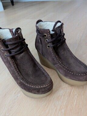 Tommy Hilfiger Brown Suede Shearling Trim Wedge Booties Size 6 Vintage Platform